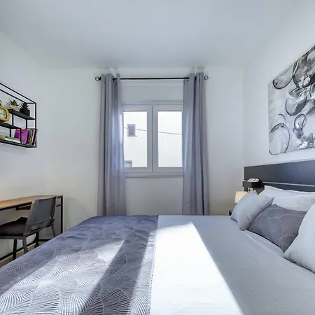 Alegria Apartment *