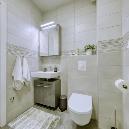 Alegria Apartment *