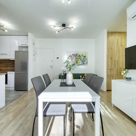 Apartament Alegria *