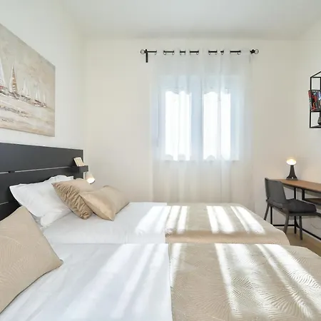 Apartment Alegria *